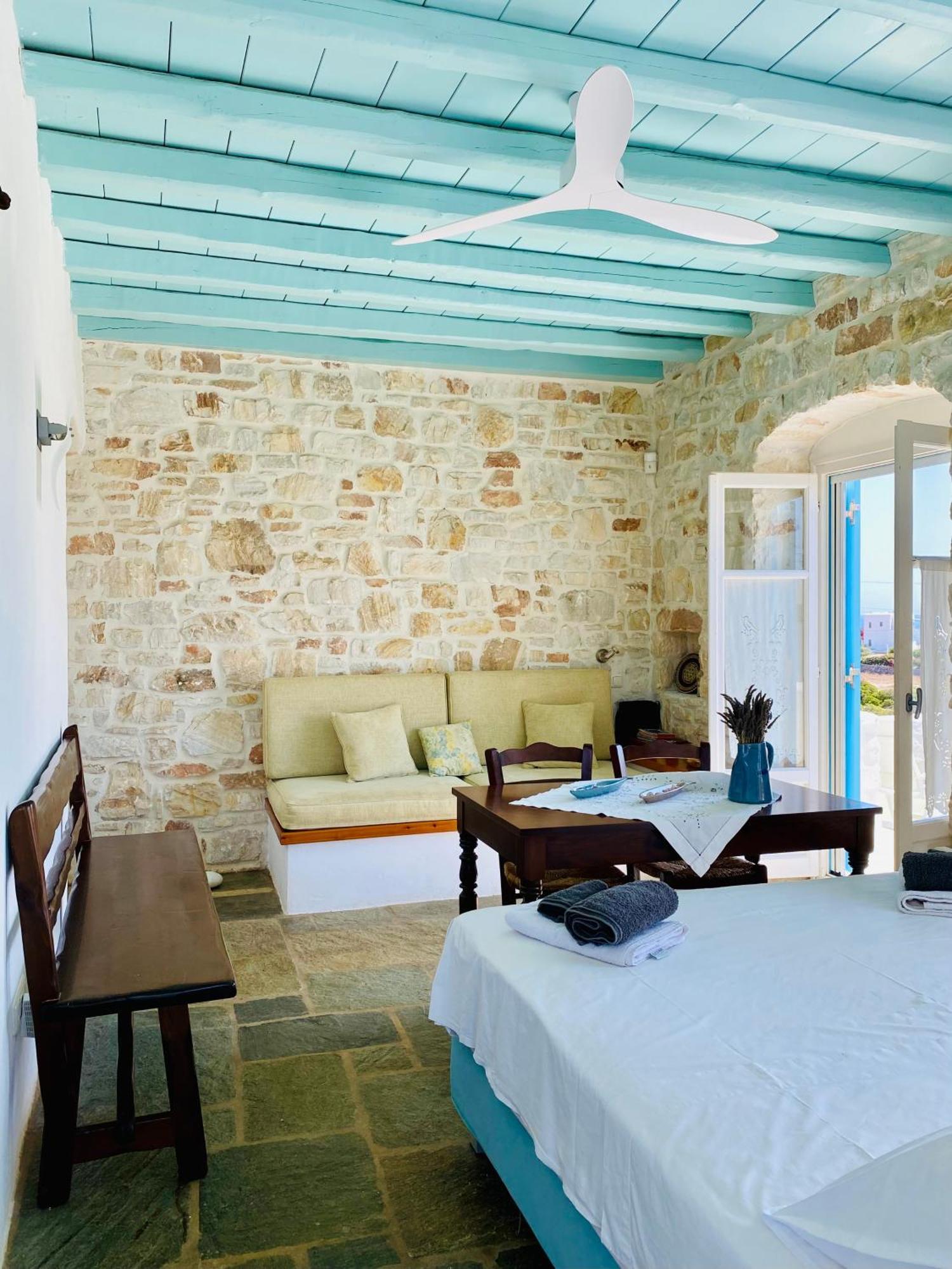 Santa Maria Traditional Stone Studio ภายนอก รูปภาพ