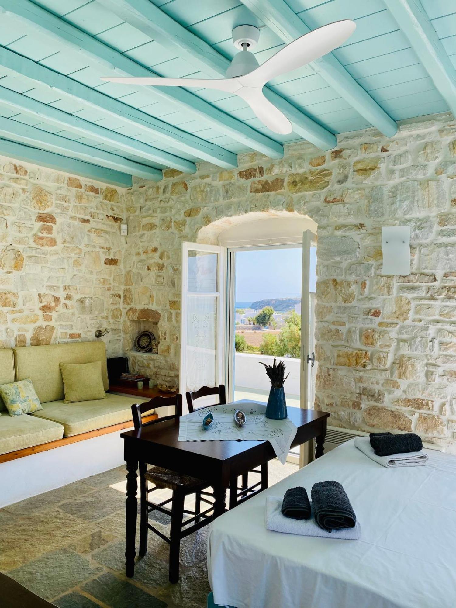 Santa Maria Traditional Stone Studio ภายนอก รูปภาพ